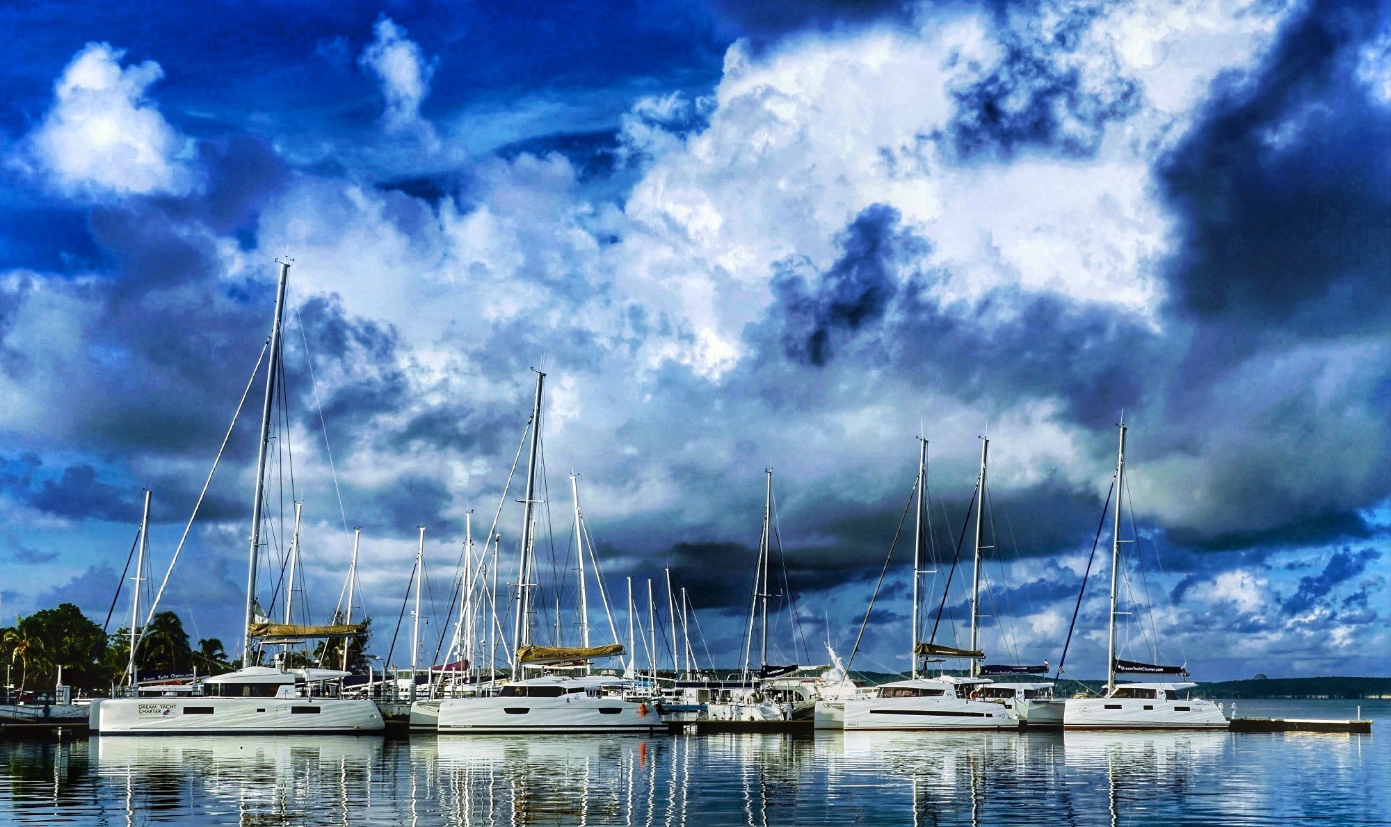 Bali 4 0 nautitech 40 open saona 47 lagoon 46