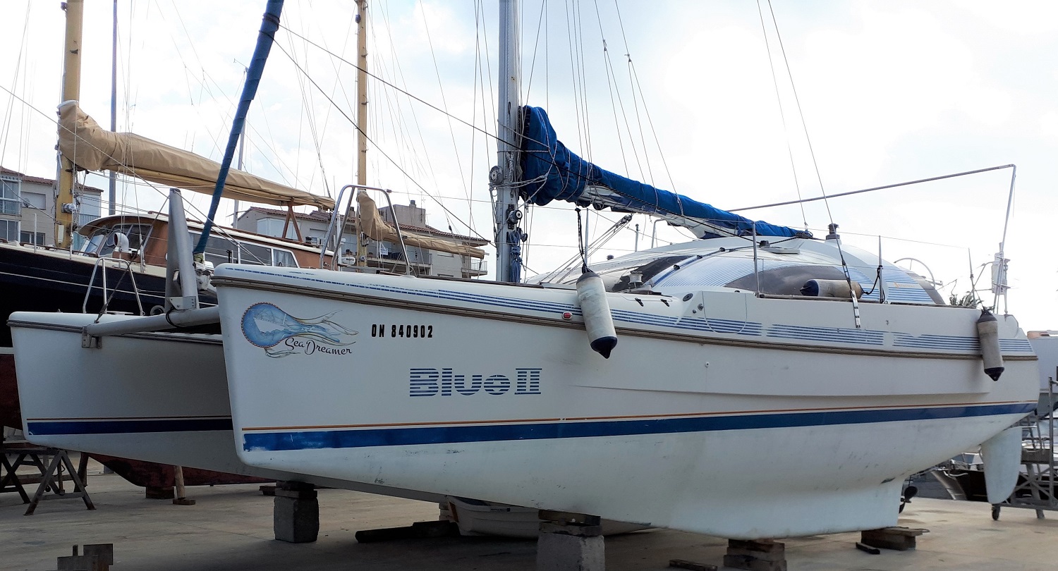 Beneteau Blue 2