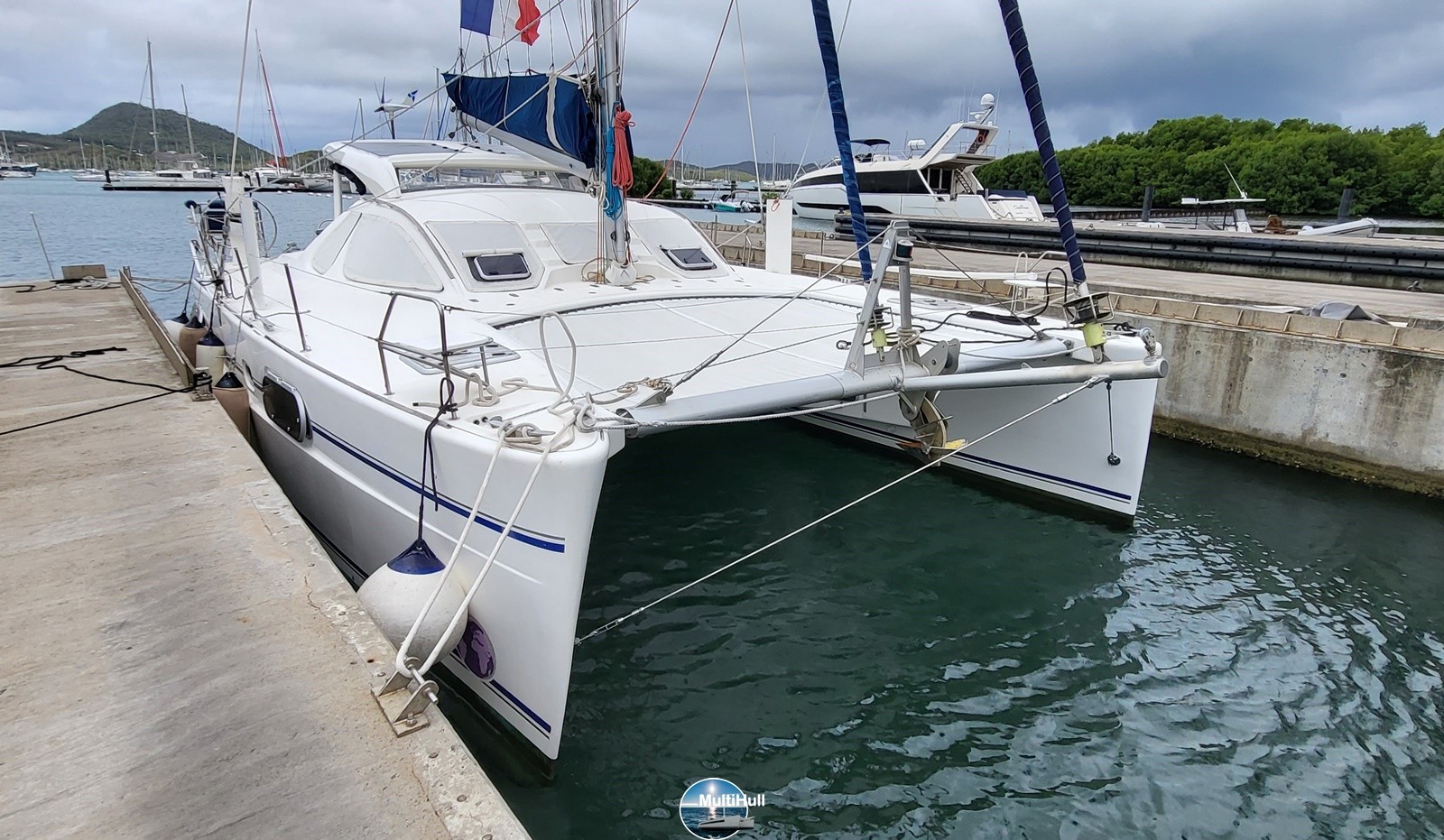 CATANA 431 Owner's Version 