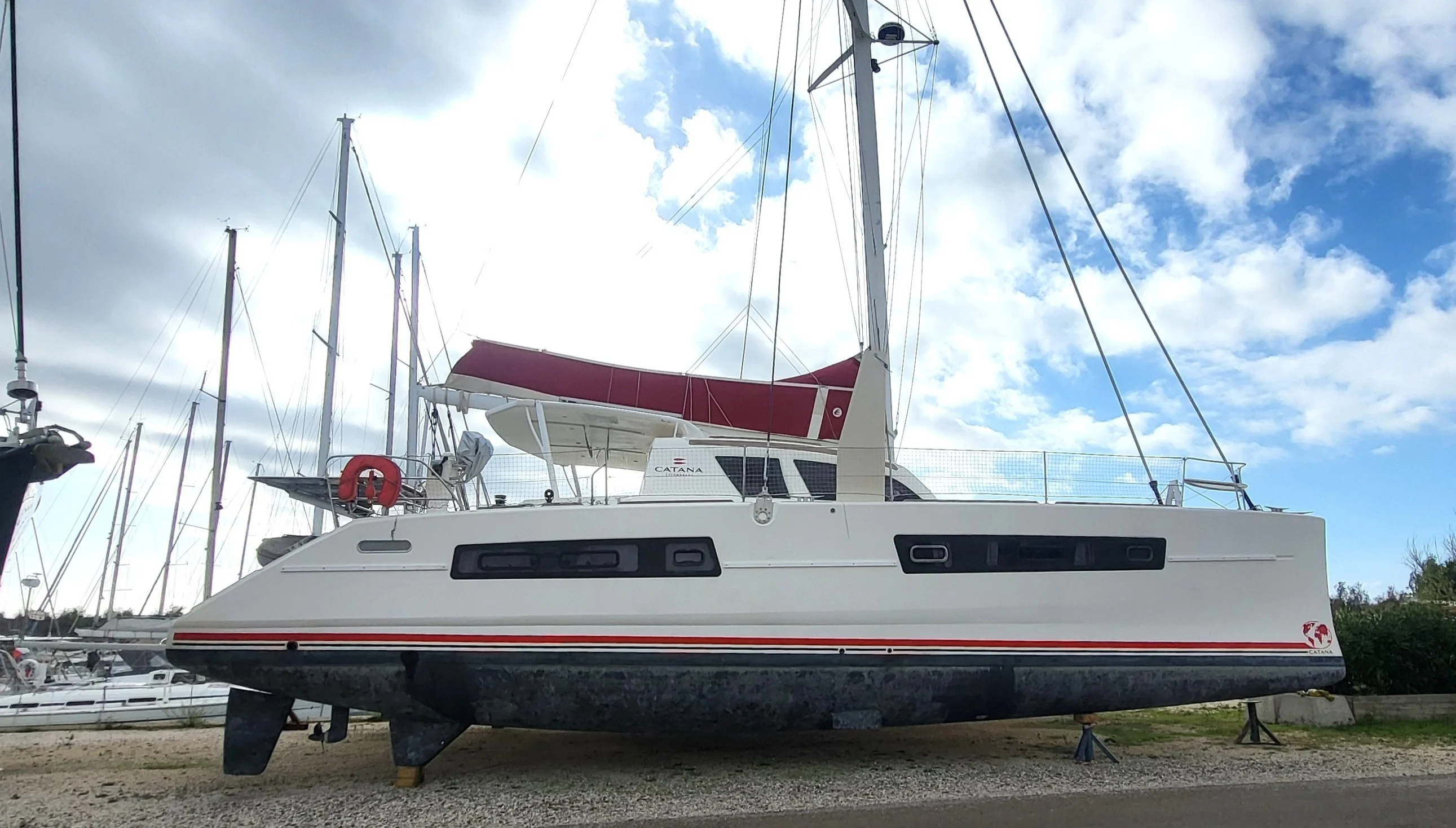 Catana 47