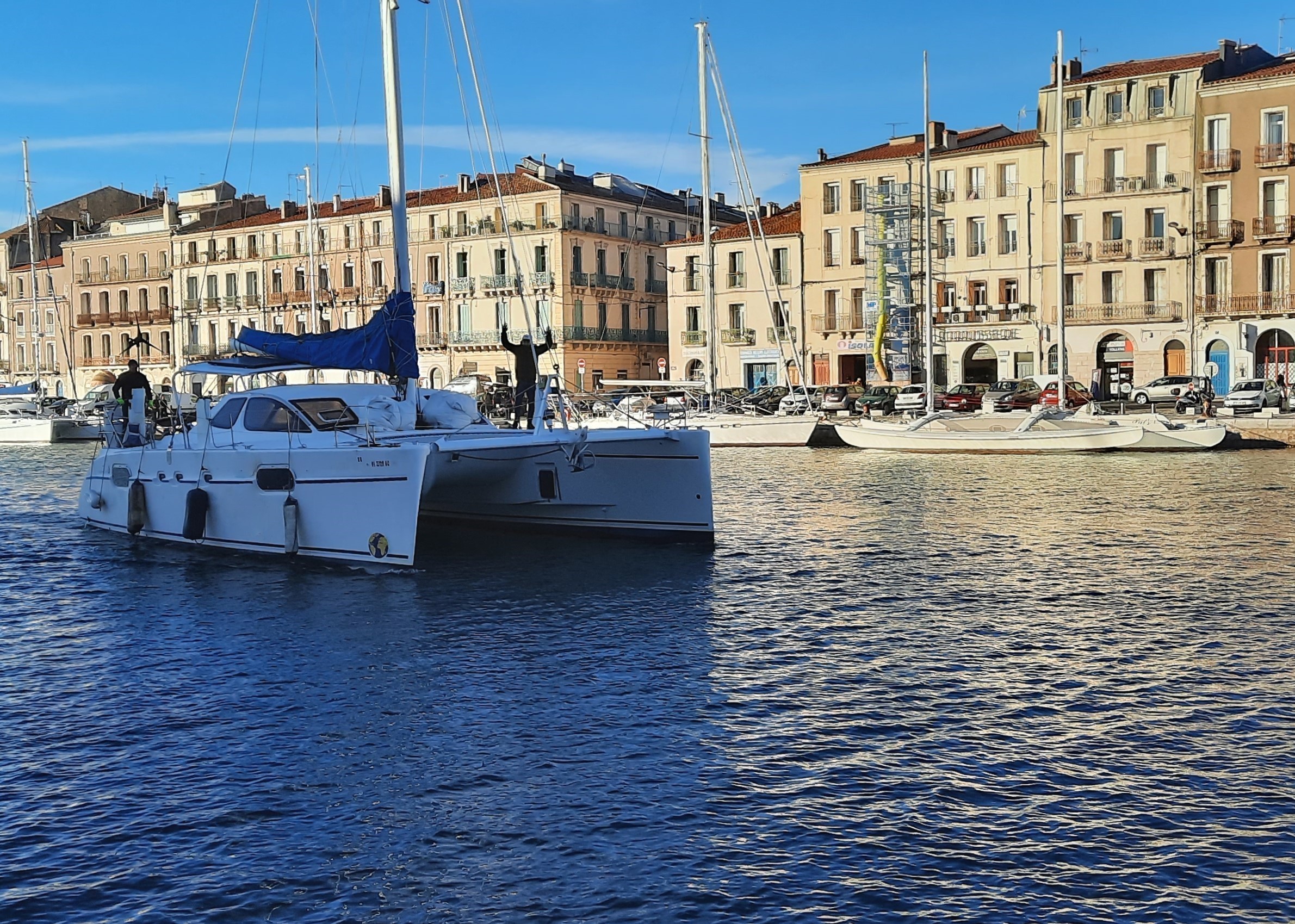 Catana 471