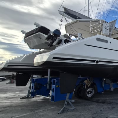 catana 55