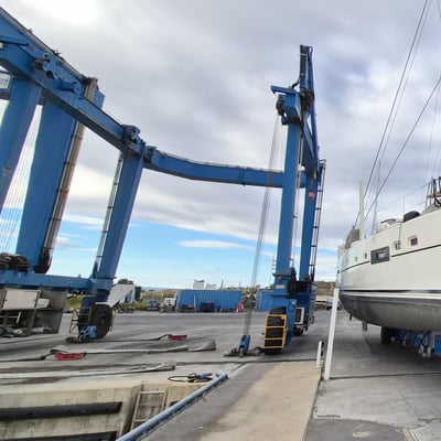 catana 55