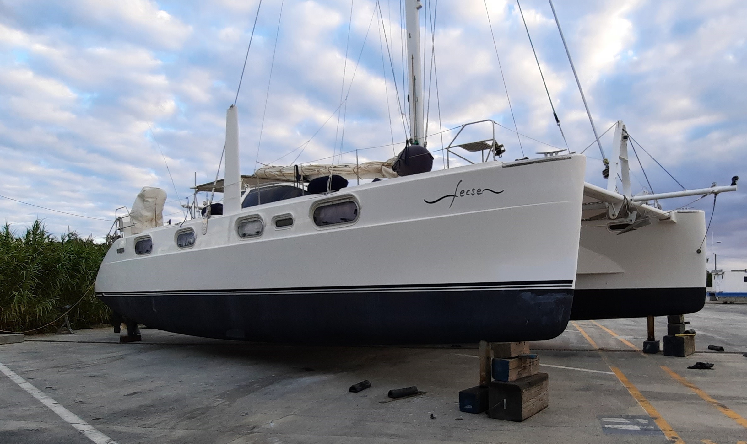 Catana 581 fecse