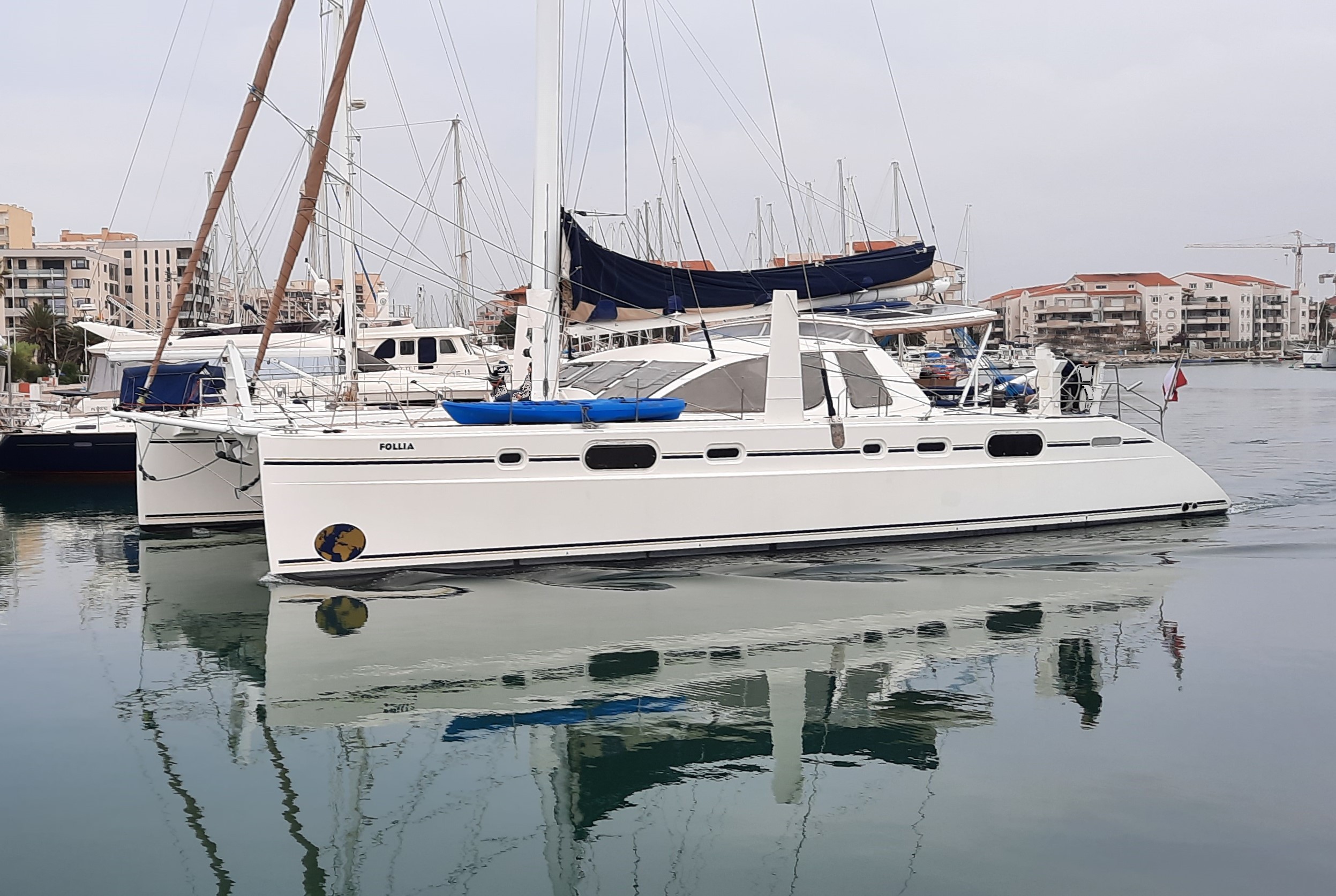 Catana 581 follia