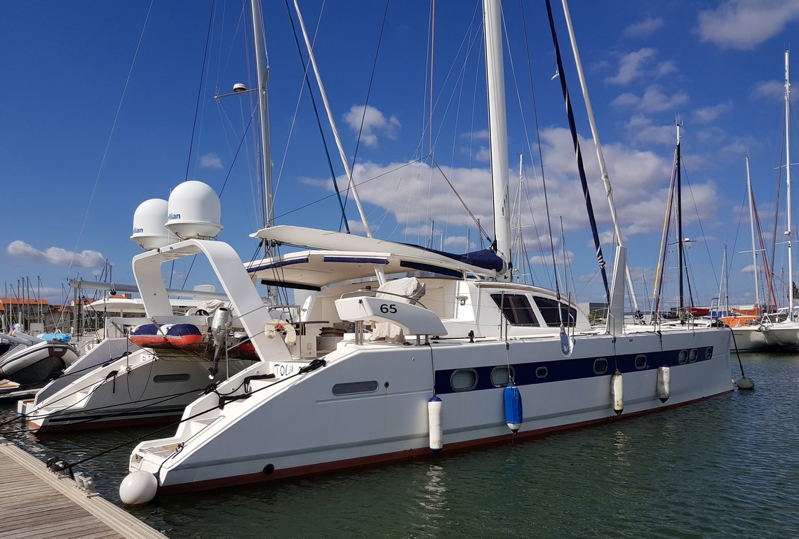 Catana 65