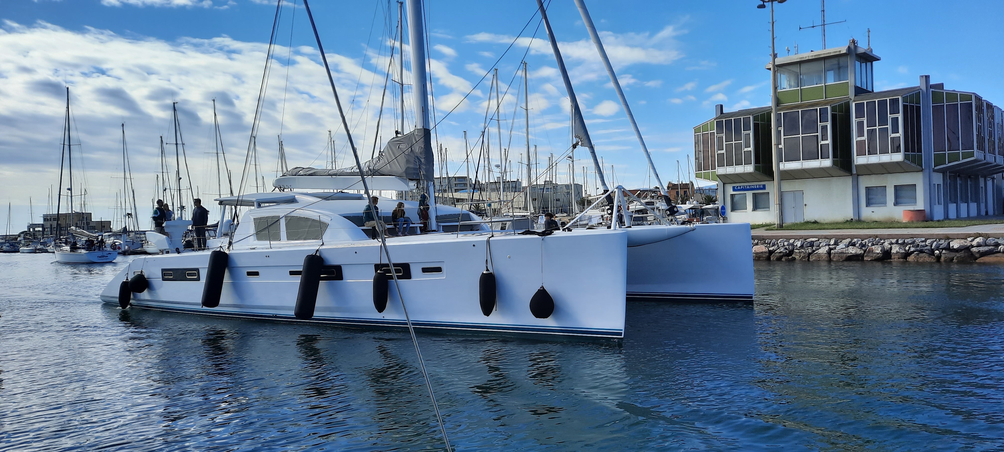 Catana 65 