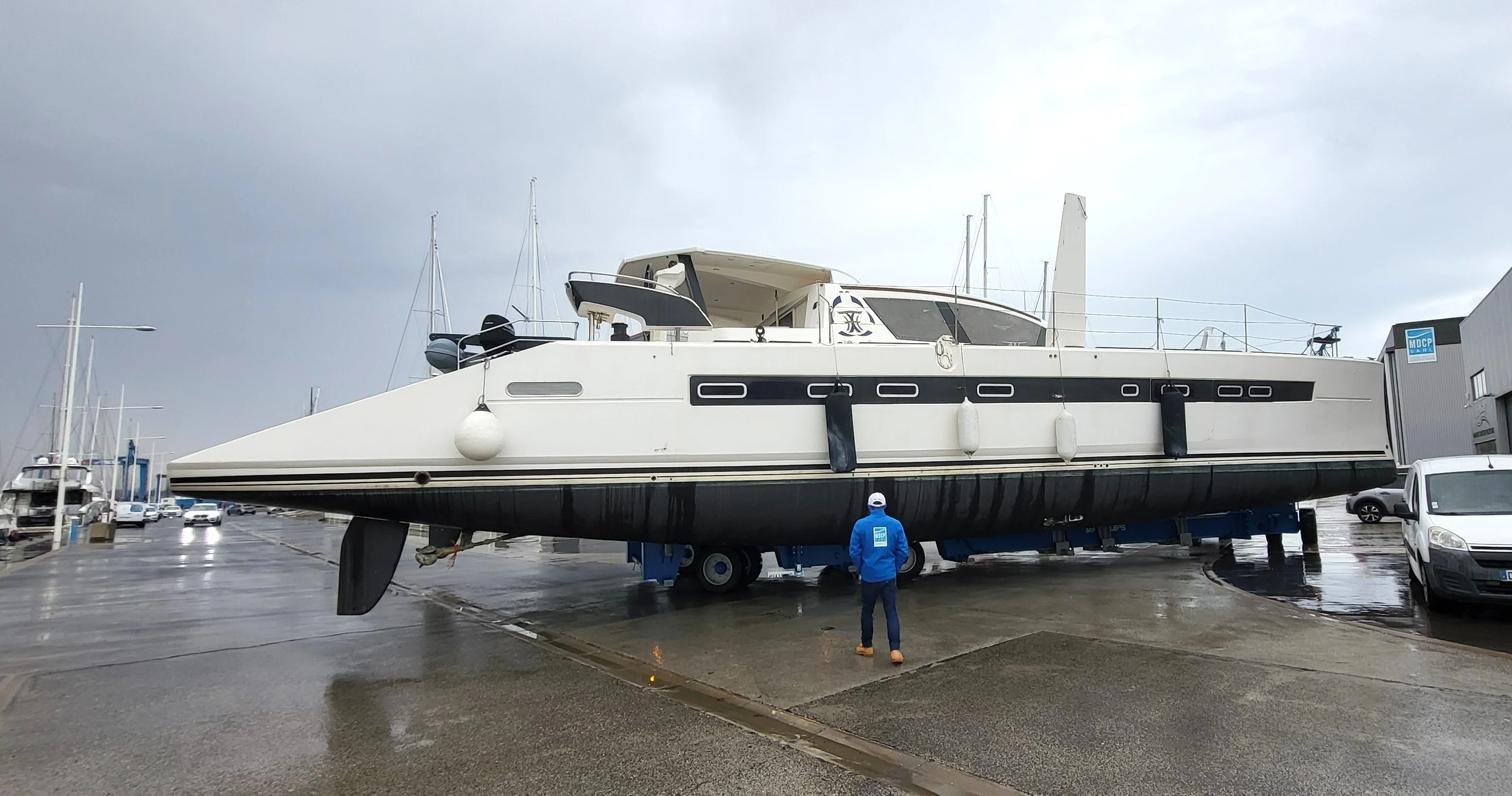 Catana 65