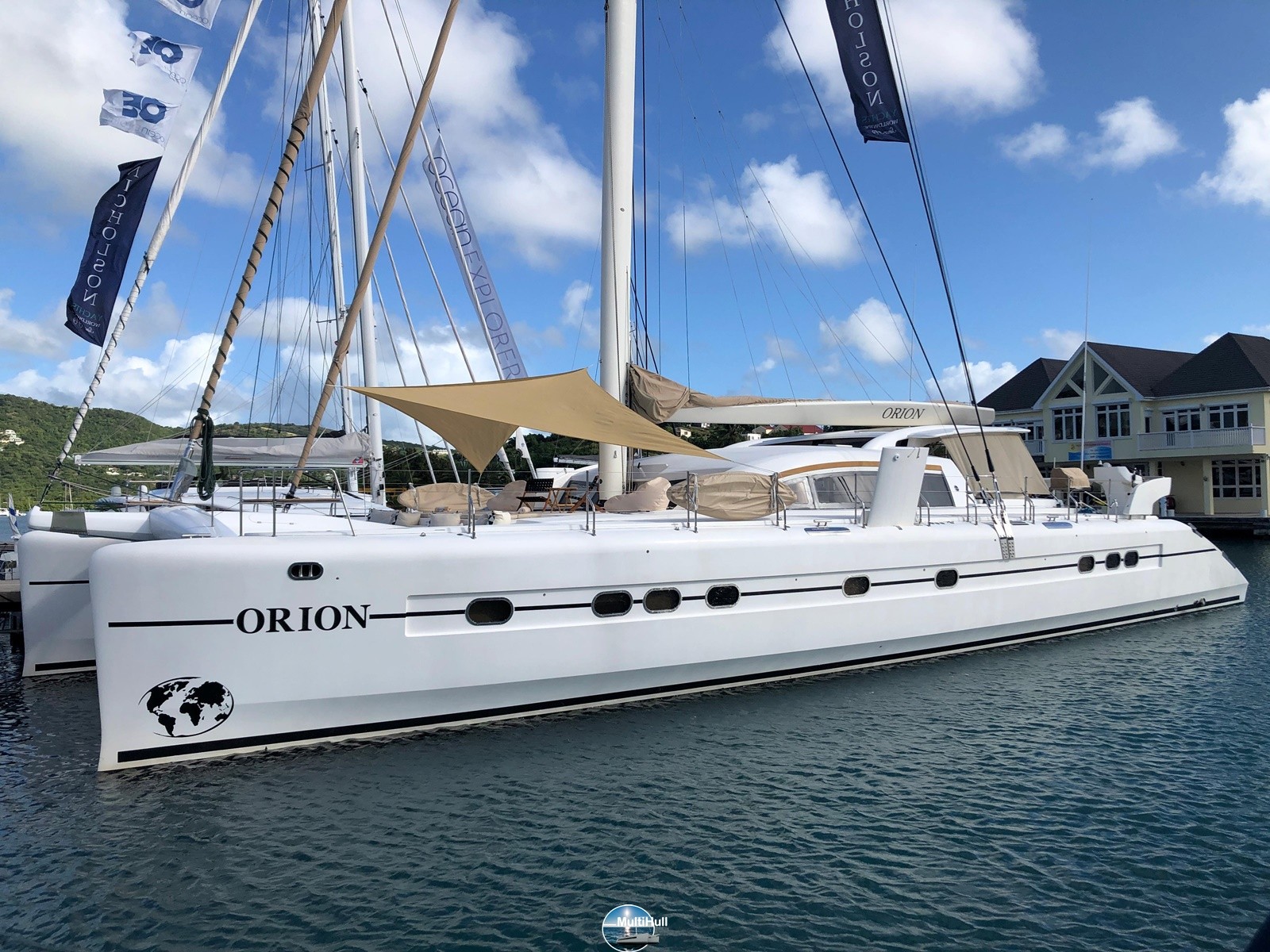 Catana 90