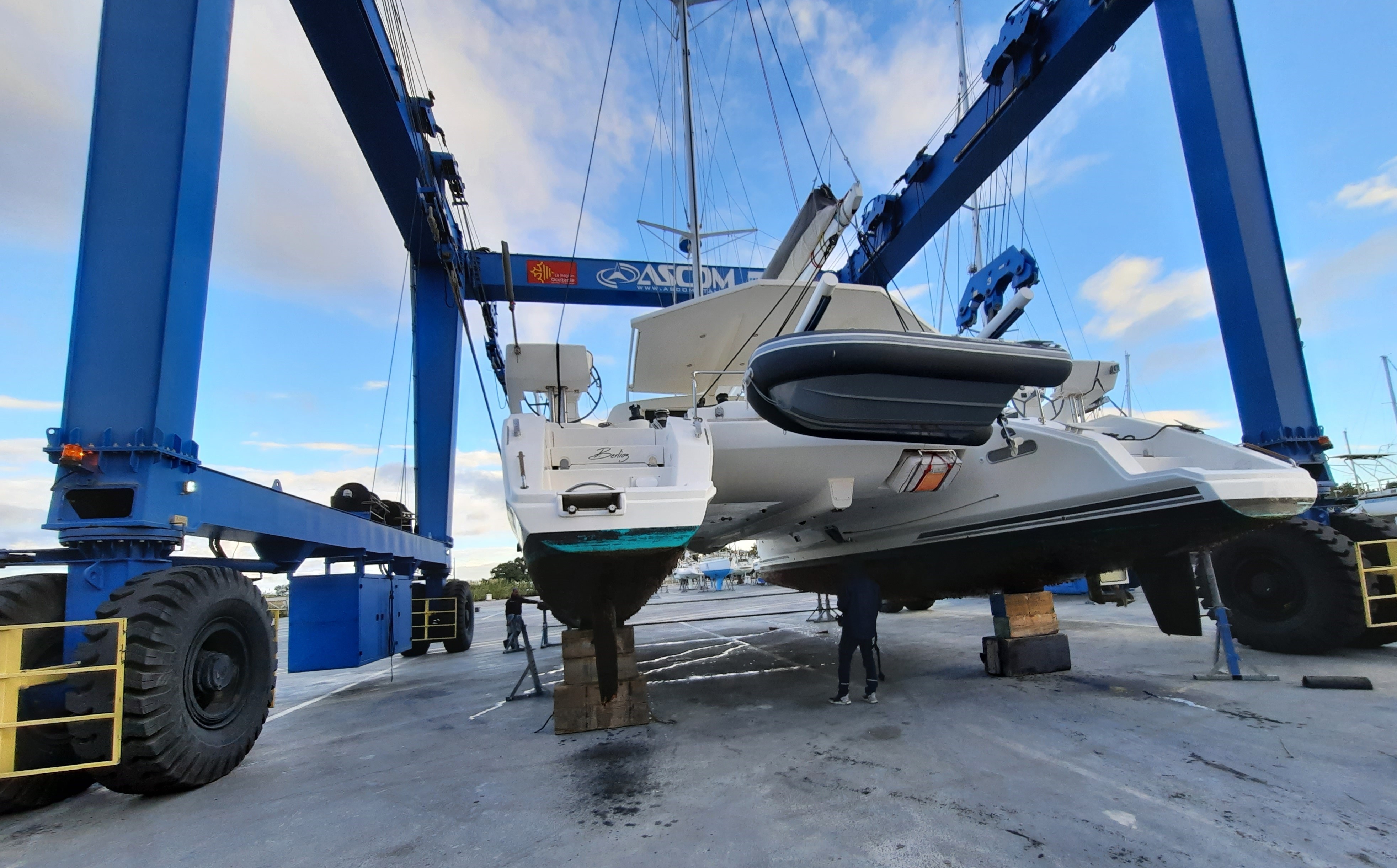 Haul out catana 50 berlioz