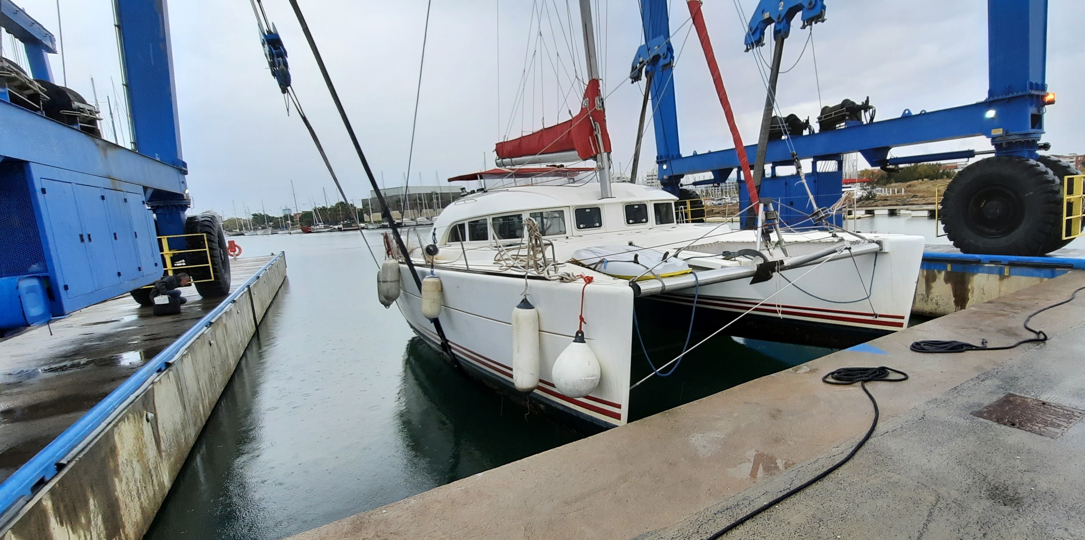 Lagoon 380 haul out