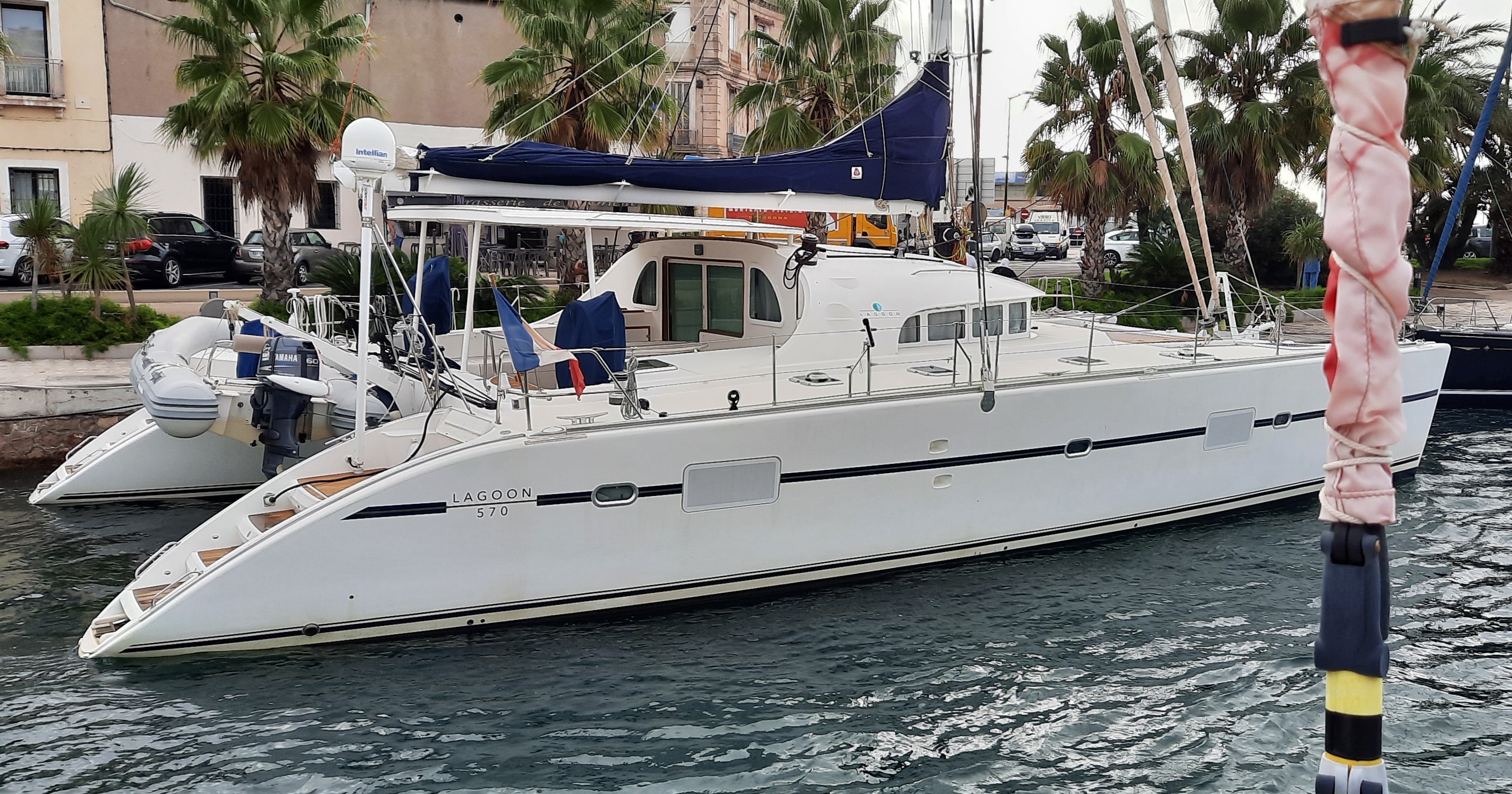 Lagoon 570