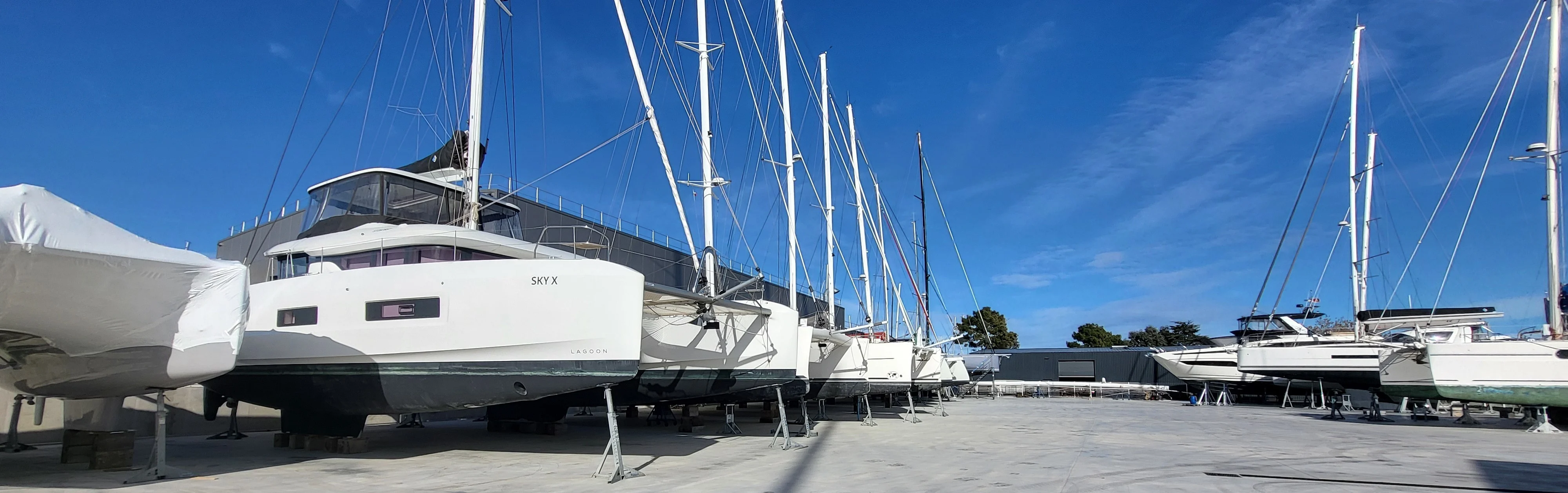 Multihull shipyard brokerage dec 2025