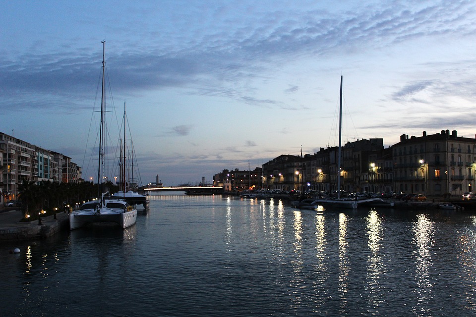 sète by night