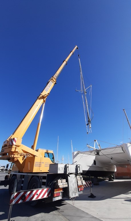 Stepping mast catana 471 indigo 3