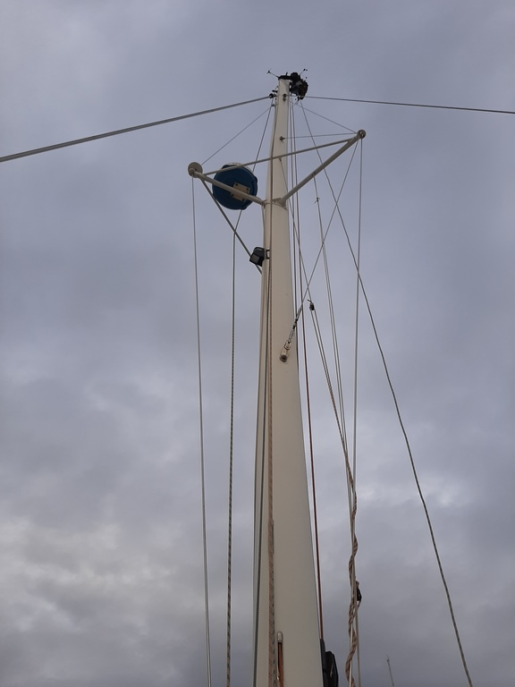 Unstepping mast Catana 471