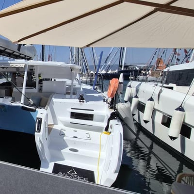 Cannes balance catamarans j1