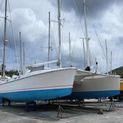 Catana 39