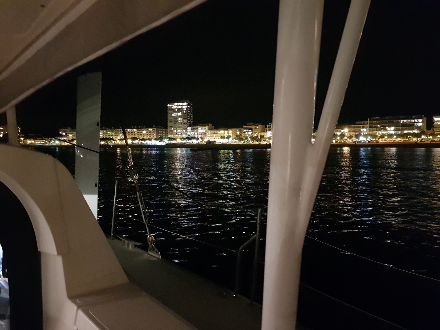 Catana 42 palamos by night