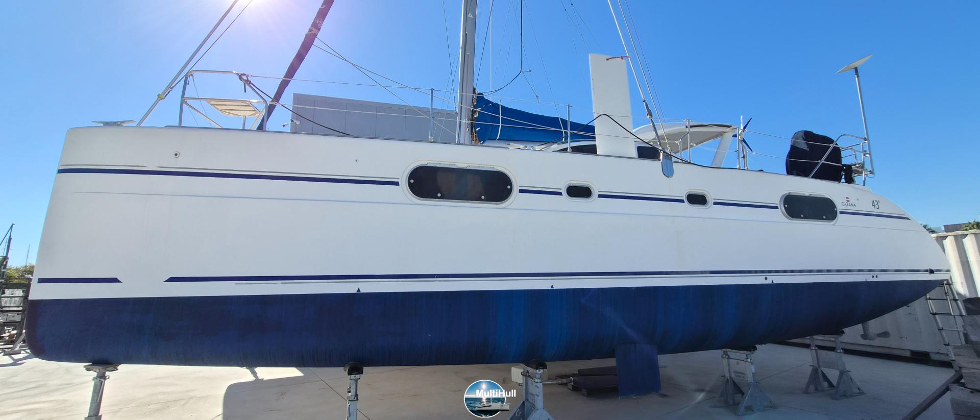 2005 - CATANA 431 Owner's Version