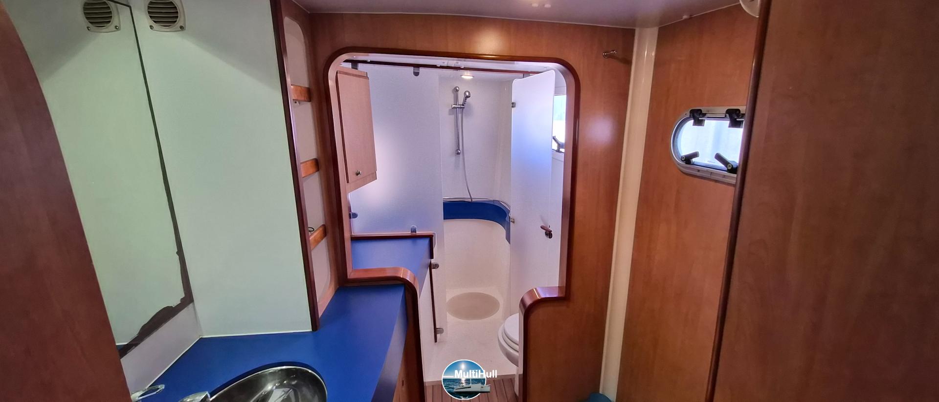 2005 - CATANA 431 Owner's Version