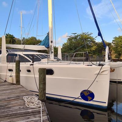 Catana 582