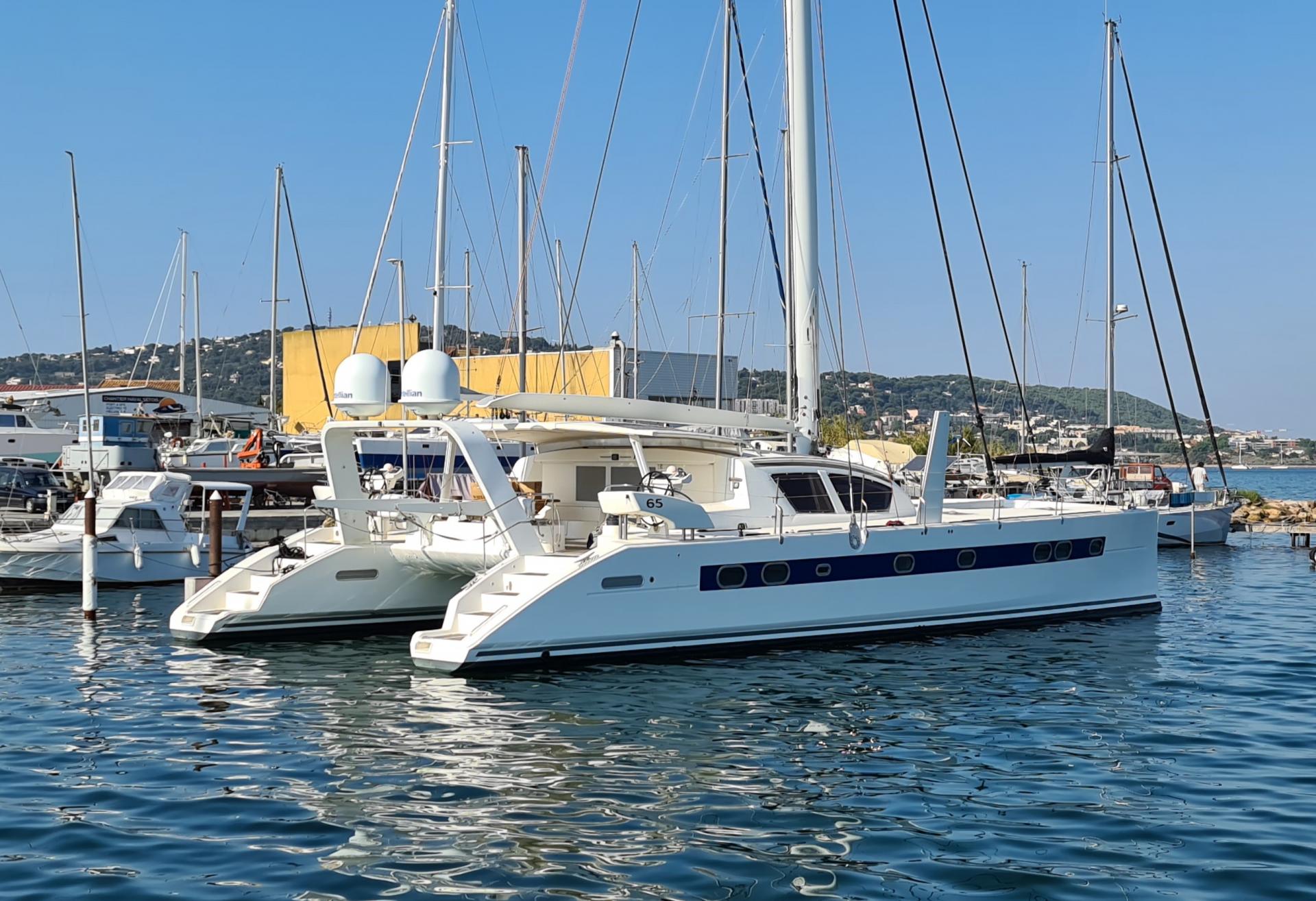 Catana 65