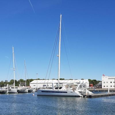 Catana 65