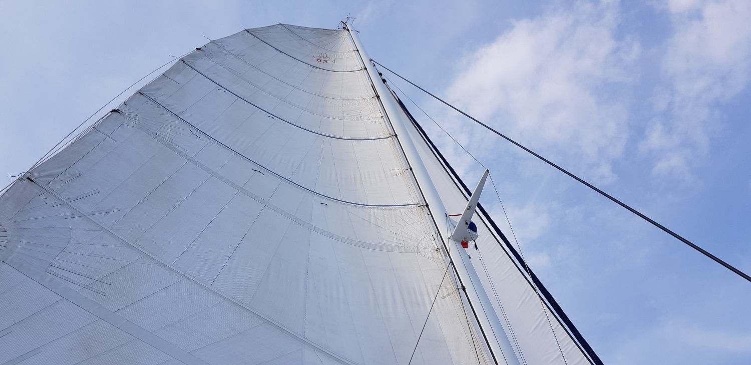 Catana 65 host the sails