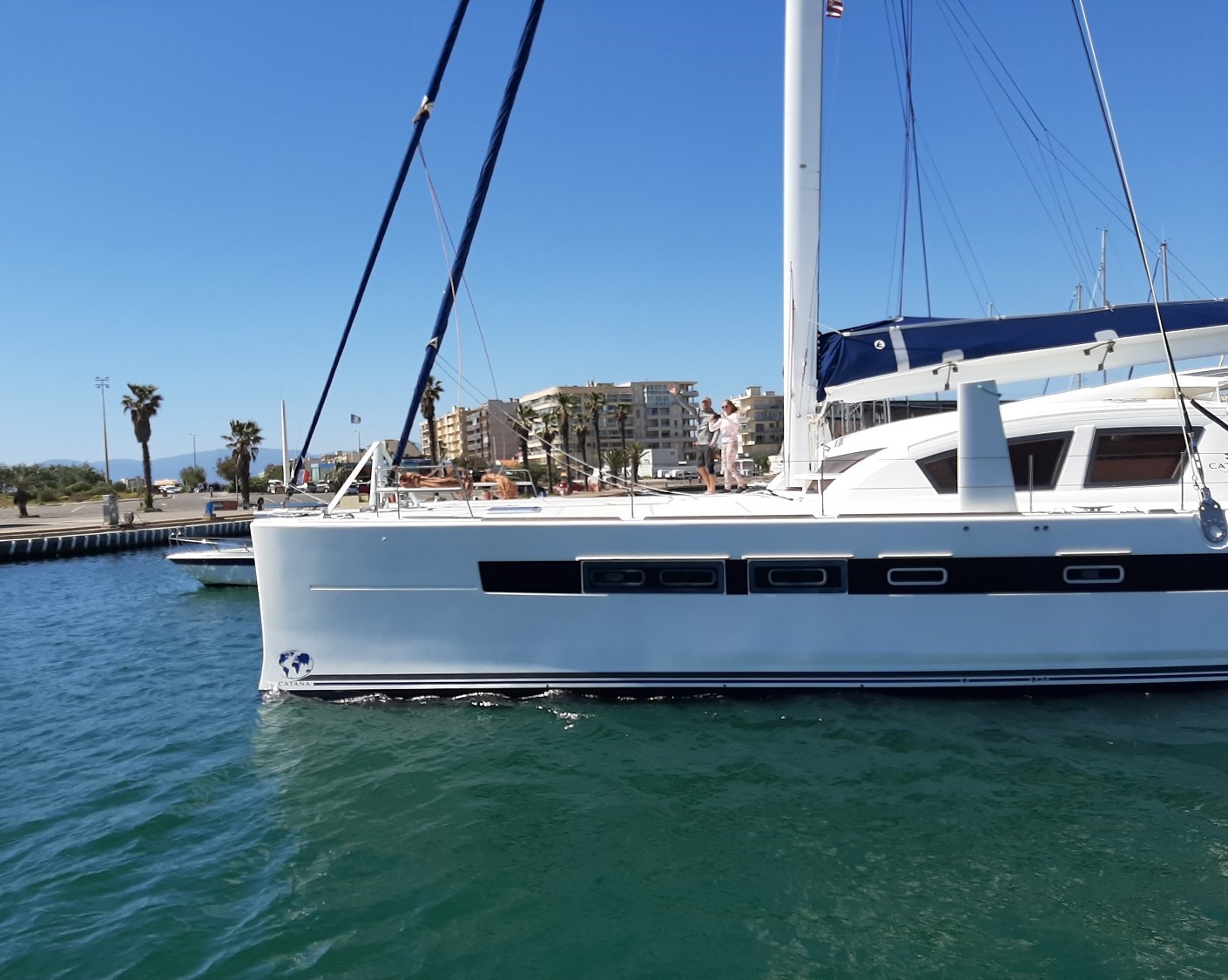 Catana 65