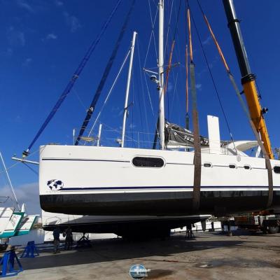 Haul out catana 47