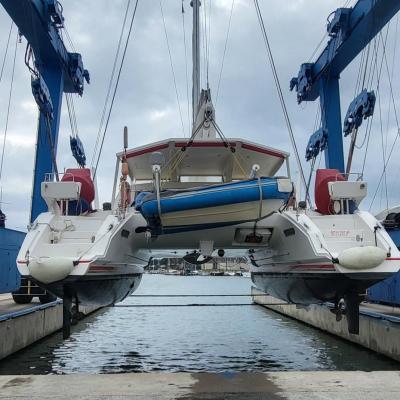 Haul out catana 50