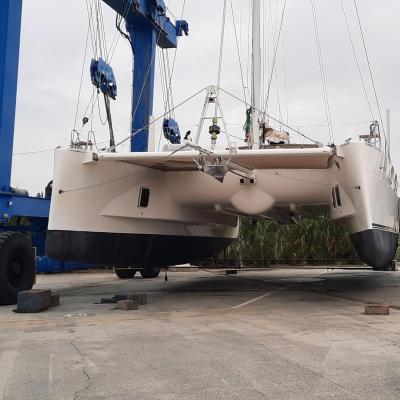 Haul out catana 582