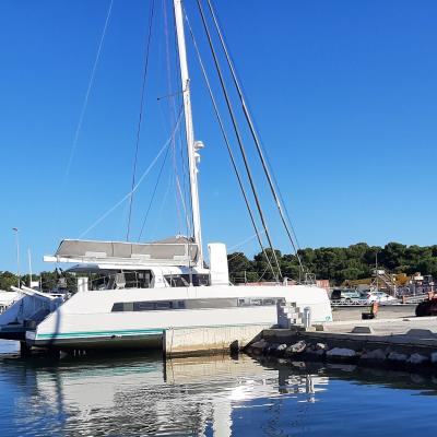 Hauling out catana 53