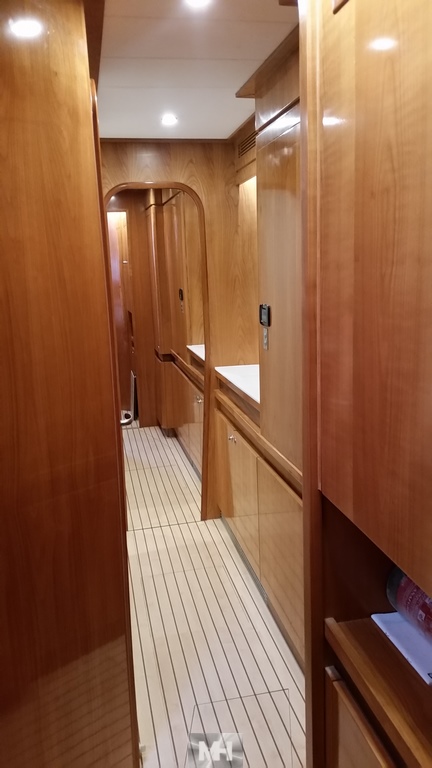 Owners hull catana 65 7 