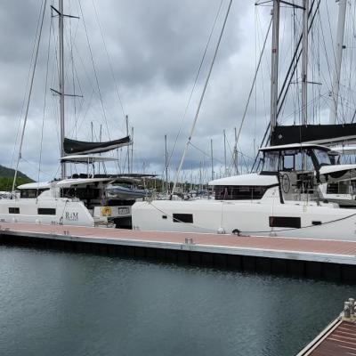 R m charter catamarans