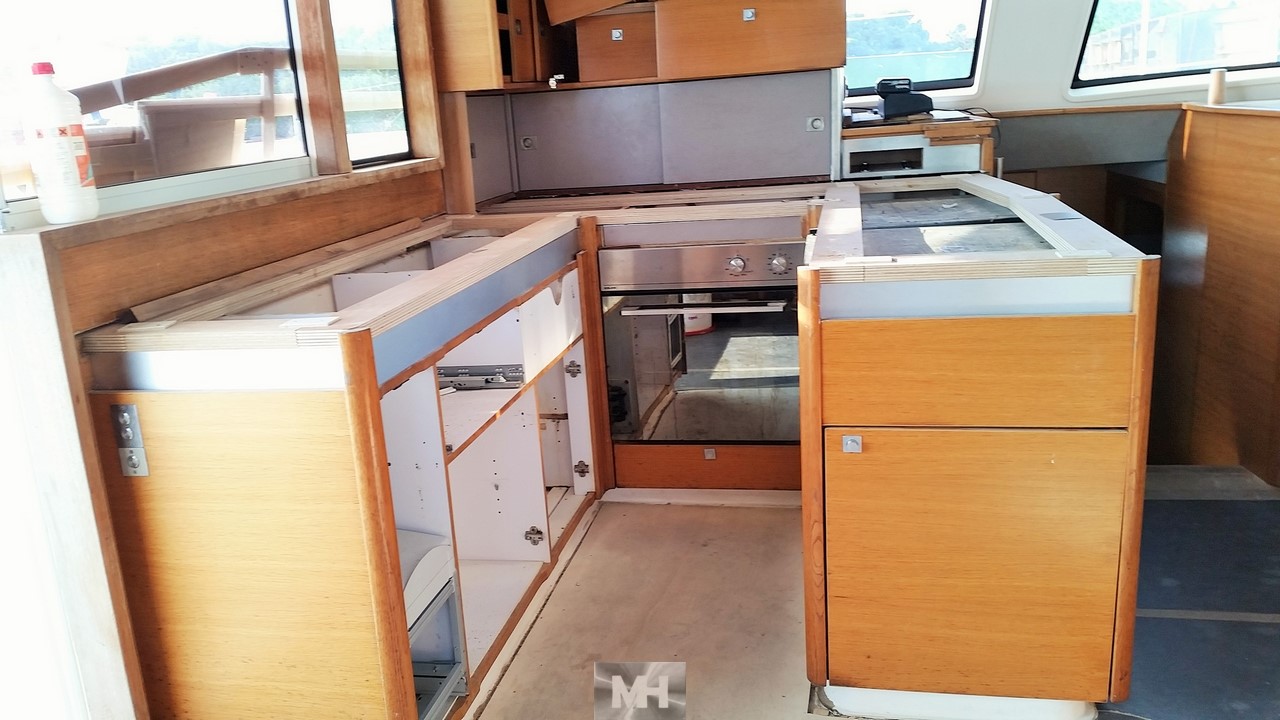 Refit catana 50 22