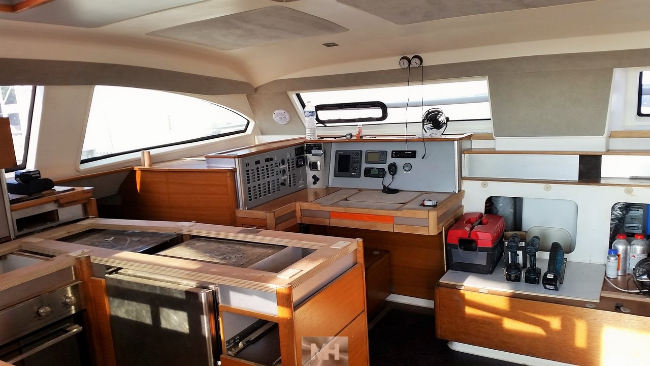 Refit catana 50 23 