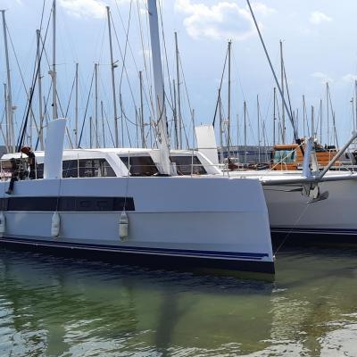 Stepping mast catana 53 6 